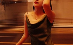 男生咬我的小兔兔描述一下